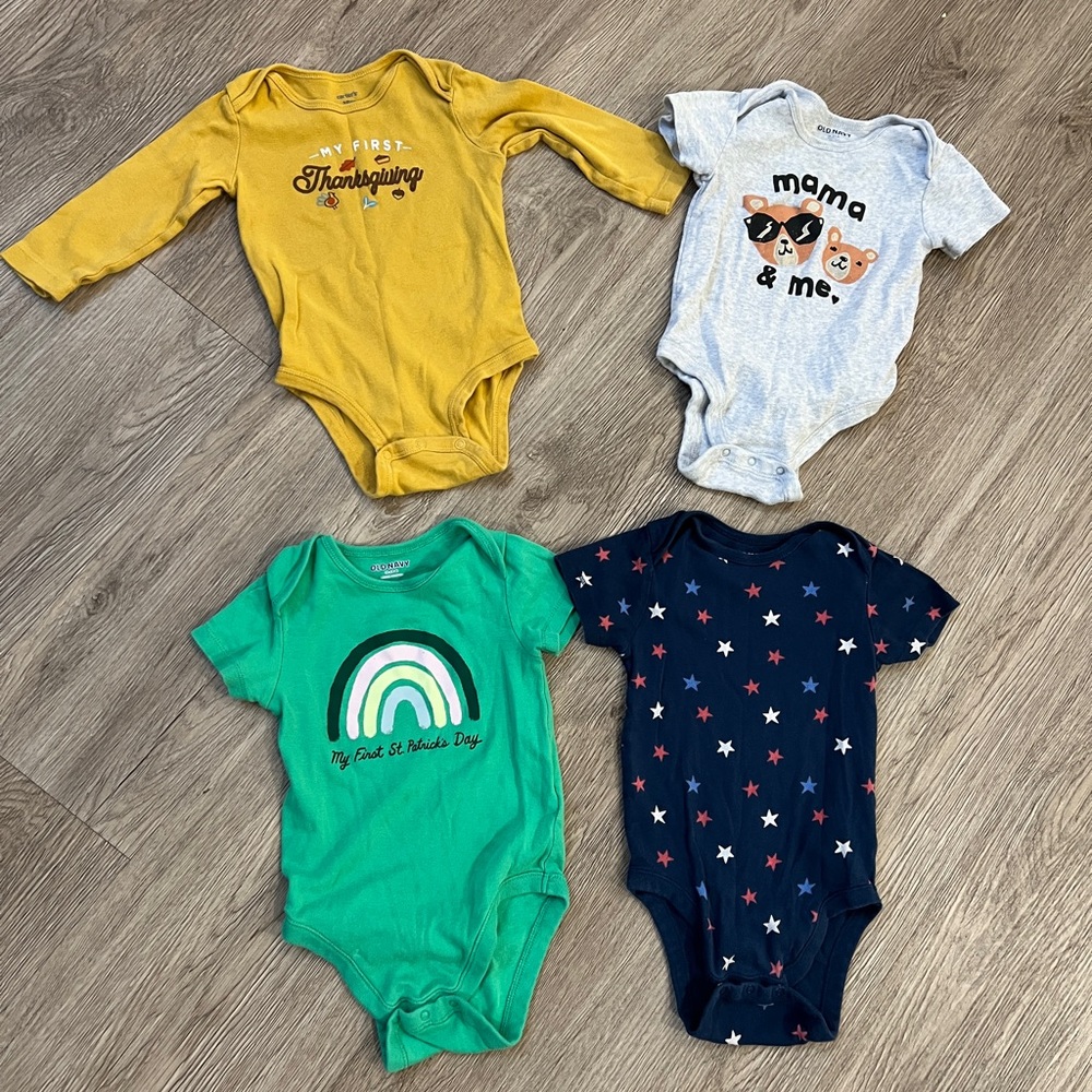 Old Navy Festive Bodysuit Collection - 18-24m